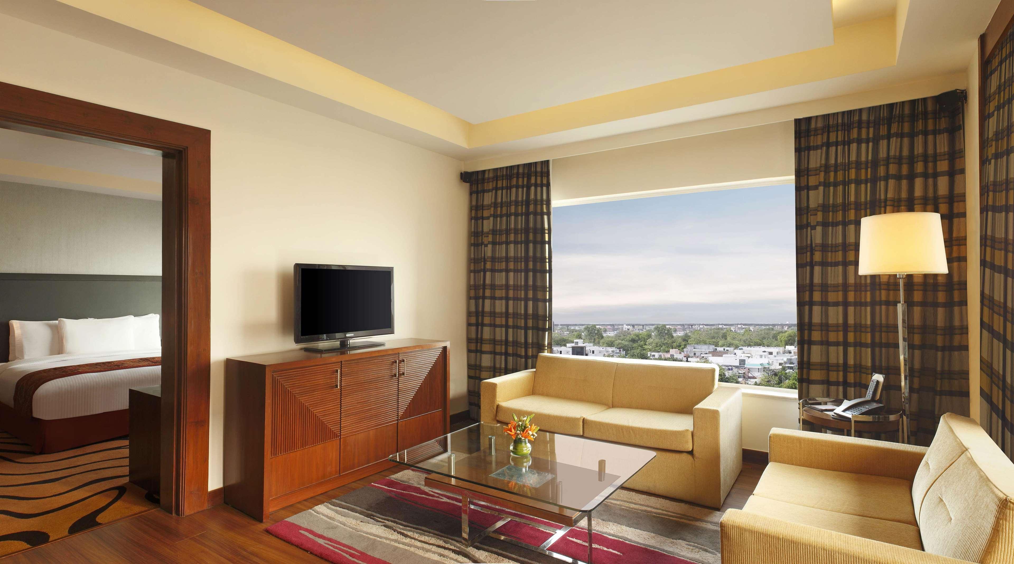 Doubletree By Hilton Gurgaon New Delhi Ncr Hotel Kültér fotó
